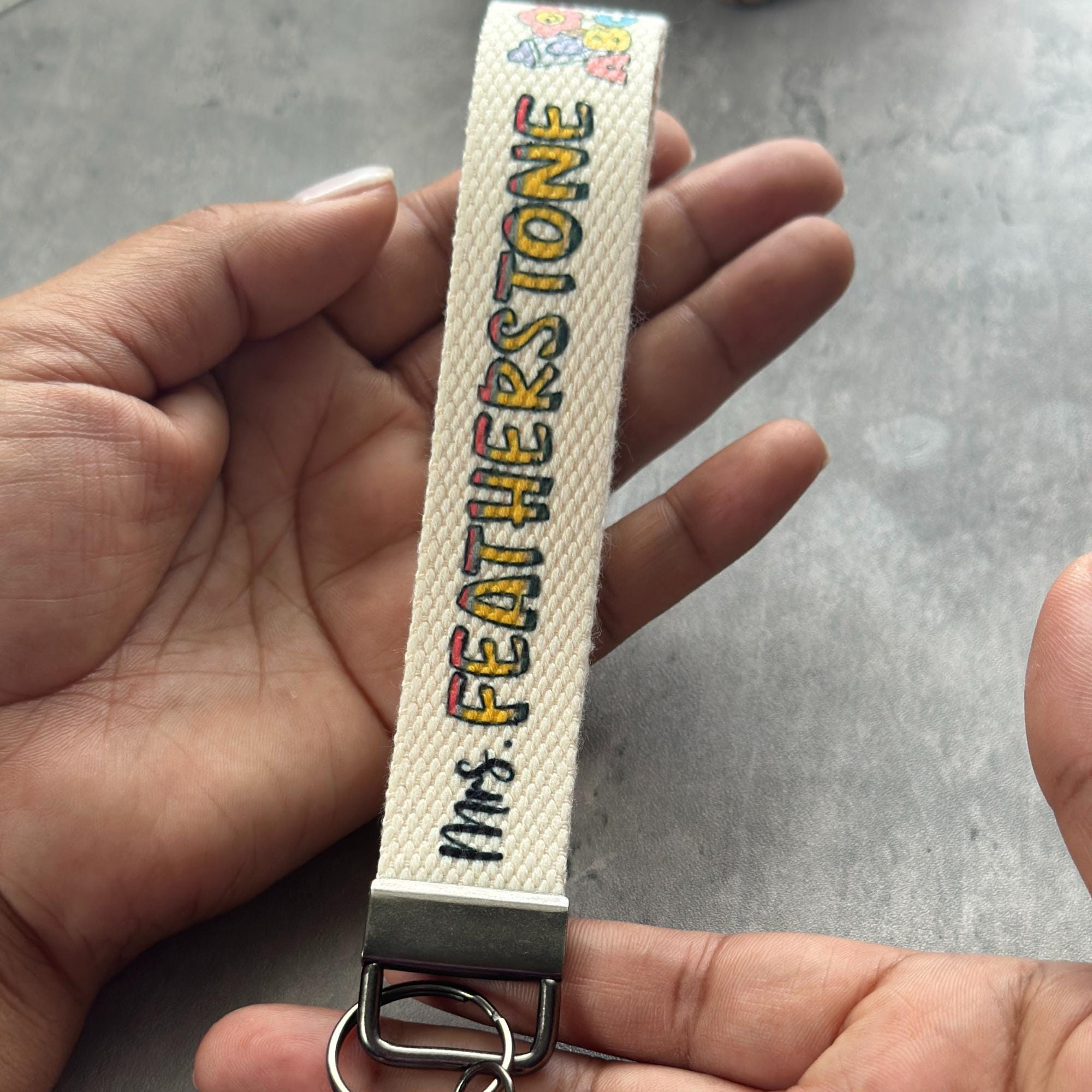 Wristlet Teacher keychain, Custom key lanyard, Cute Car Key Holder, Key Fob Wristlet, Gifts For Teachers, Back To School Gift